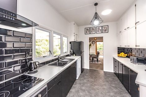 Photo of property in 17 Tulloch Street, Saint Johns Hill, Whanganui, 4500