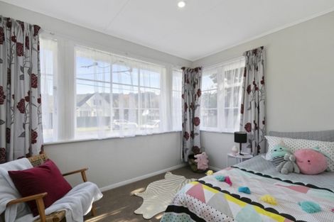 Photo of property in 80 Reynolds Street, Taita, Lower Hutt, 5011