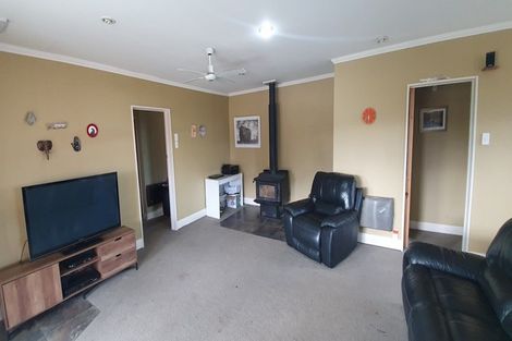 Photo of property in 35 Lauder-omakau Road, Omakau, 9376