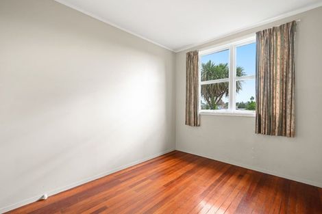 Photo of property in 211 Cambridge Road, Hillcrest, Hamilton, 3216