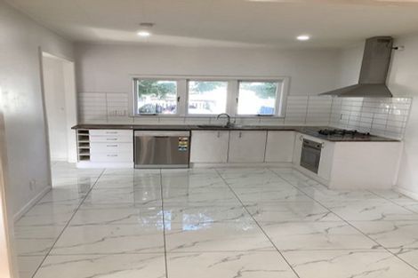 Photo of property in 125 East Tamaki Road, Papatoetoe, Auckland, 2025