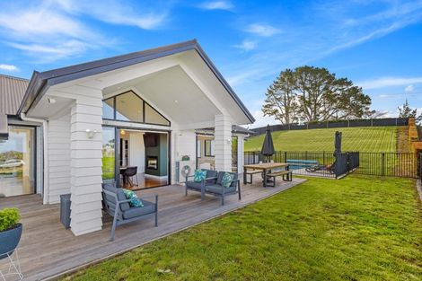 Photo of property in 72 Vaughans Road, Long Bay, Albany, 0792