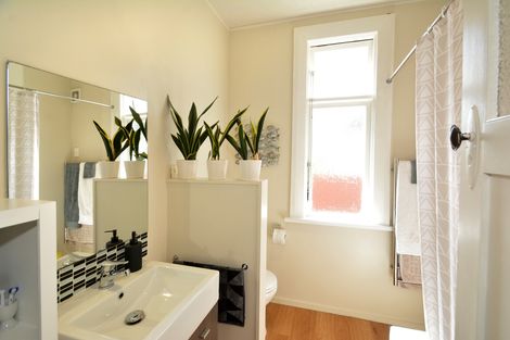 Photo of property in 27 Lochend Street, Musselburgh, Dunedin, 9013