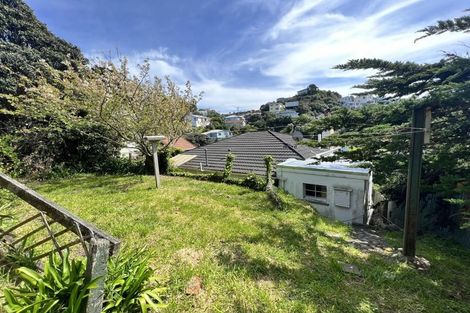 Photo of property in 9 Hungerford Road, Lyall Bay, Wellington, 6022