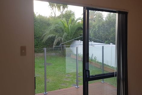 Photo of property in 10a Tirimoana Road, Te Atatu South, Auckland, 0602