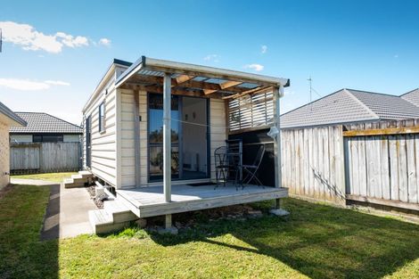 Photo of property in 18 Boston Parade, Kelvin Grove, Palmerston North, 4414