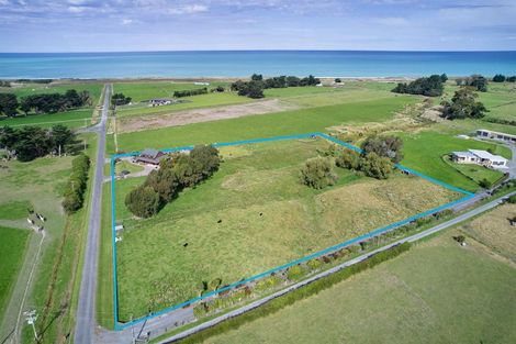 Photo of property in 61 Harnetts Road, Kaikoura Flat, Kaikoura, 7371