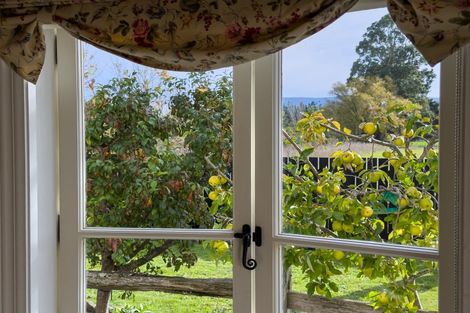 Photo of property in 10 Cotter Street, Greytown, 5712