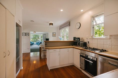 Photo of property in 4 Williams Terrace, Fitzherbert, Palmerston North, 4410