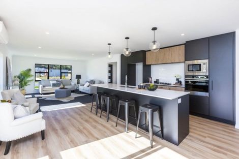 Photo of property in 10 Buddle Road, Wallaceville, Upper Hutt, 5018