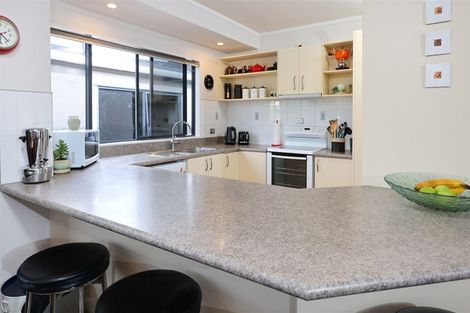 Photo of property in 5 Cognac Place, Henderson, Auckland, 0612