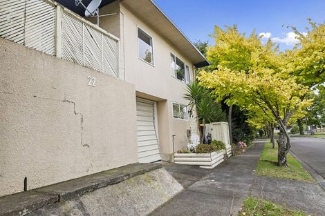 Photo of property in 22 Redwood Grove, Hokowhitu, Palmerston North, 4410