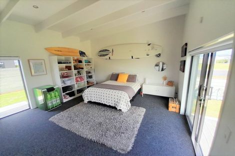 Photo of property in 143 Ngaio Drive, Matarangi, Whitianga, 3592