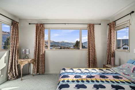 Photo of property in 4 Cherry Court, Wanaka, 9305