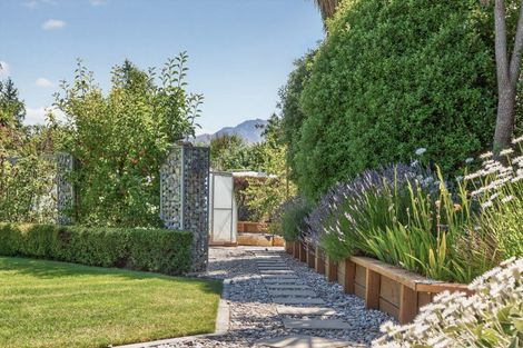 Photo of property in 28 Sam John Place, Lake Hawea, 9382