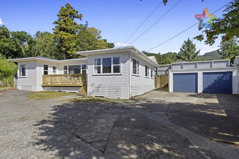 Photo of property in 385 Stokes Valley Road, Stokes Valley, Lower Hutt, 5019