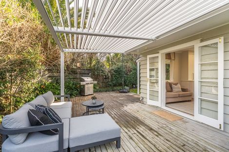 Photo of property in 12 Midway Avenue, Castor Bay, Auckland, 0620