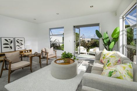 Photo of property in 12/40 Scarlet Oak Drive, Schnapper Rock, Auckland, 0632