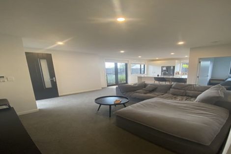 Photo of property in 2/14 Mitcham Avenue, Forest Lake, Hamilton, 3200