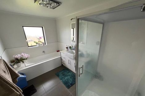 Photo of property in 2 Hector Drive, Rototuna North, Hamilton, 3210