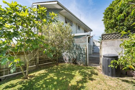 Photo of property in 2 Paradise Place, Milson, Palmerston North, 4414