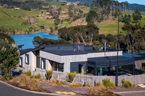 Photo of property in 4 Omahina Street, Raglan, 3225