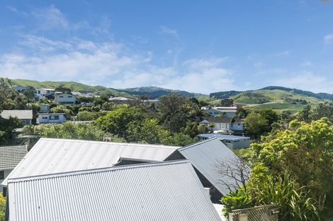 Photo of property in 16 Makatote Grove, Churton Park, Wellington, 6037