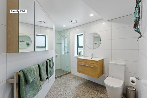 Photo of property in 4 Tahi Road, Paraparaumu Beach, Paraparaumu, 5032