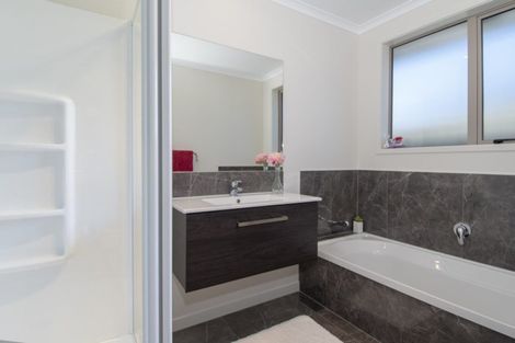 Photo of property in 3 Blacklock Road, Pyes Pa, Tauranga, 3112