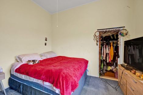 Photo of property in 5 Julian Street, Eltham, 4322