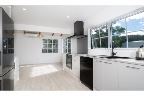 Photo of property in 147 Mangakura Road, Helensville, 0875