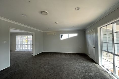 Photo of property in 2 Lemonwood Place, The Gardens, Auckland, 2105