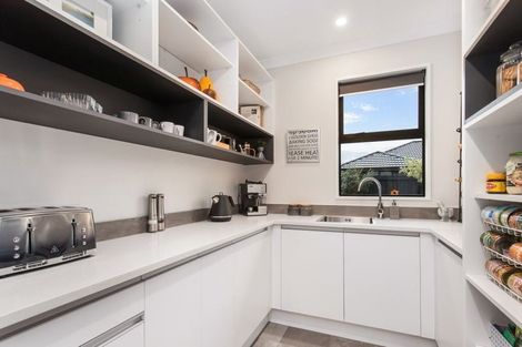 Photo of property in 10 Mckerrow Street, Marshland, Christchurch, 8083