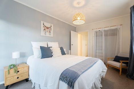 Photo of property in 28 Dimock Street, Titahi Bay, Porirua, 5022