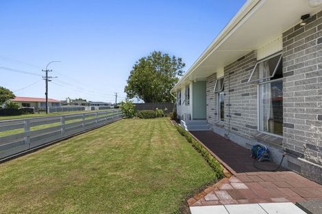 Photo of property in 32 Grey Street, Normanby, Hawera, 4614