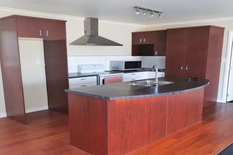 Photo of property in 47 Taihiki Road, Clarks Beach, 2122