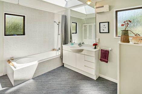 Photo of property in 18 Jeep Road, Raumati South, Paraparaumu, 5032