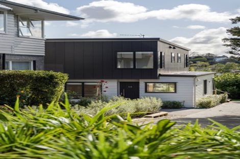 Photo of property in 5b Nea Place, Hillcrest, Auckland, 0627