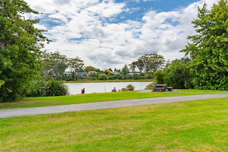 Photo of property in 10 Brains Road, Kelston, Auckland, 0602