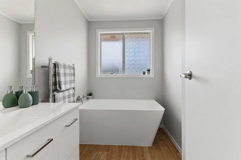 Photo of property in 7 Hinau Street, Pukehangi, Rotorua, 3015