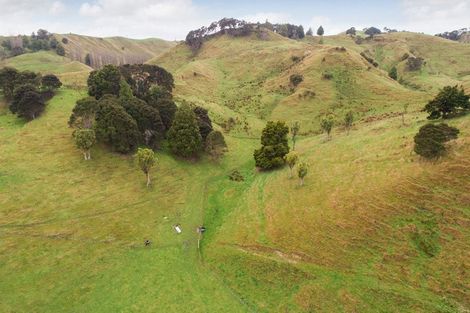 Photo of property in 54/56 Ongo Road, Hunterville, 4730