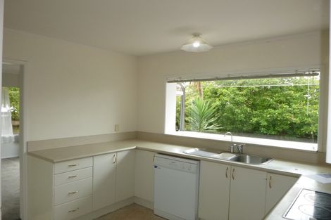 Photo of property in 42 James Evans Drive, Northcote, Auckland, 0627