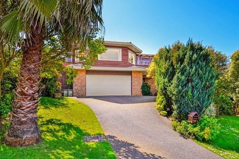 Photo of property in 16 Caversham Drive, Torbay, Auckland, 0630
