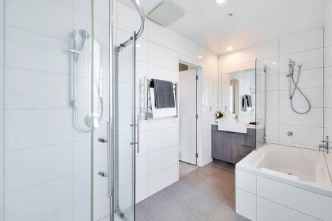 Photo of property in Apollo Apartments, 201/46 Rosedale Road, Rosedale, Auckland, 0632