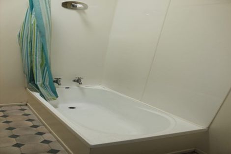 Photo of property in 1/118 Nile Road, Milford, Auckland, 0620