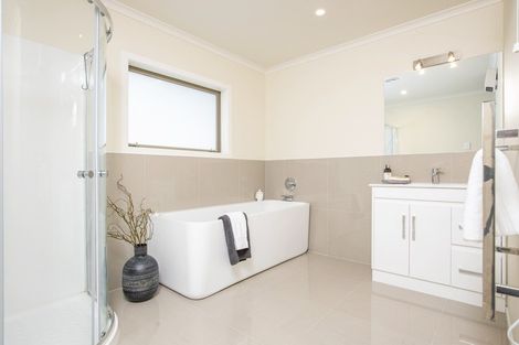 Photo of property in 5 Austin Reid Avenue, Carterton, 5713