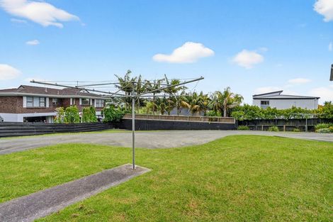 Photo of property in 2/35 Rangitoto Terrace, Milford, Auckland, 0620
