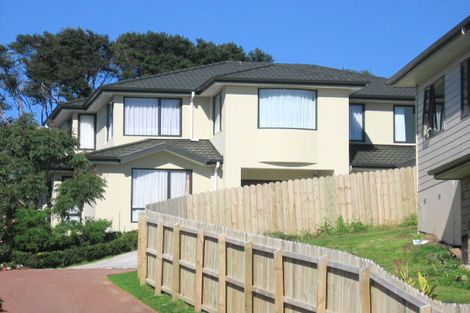 Photo of property in 74 San Valentino Drive, Henderson, Auckland, 0612