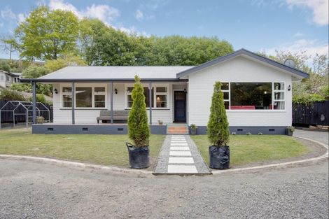 Photo of property in 18 Keirunga Road, Havelock North, 4130