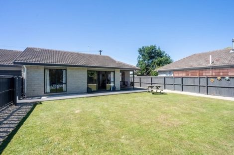 Photo of property in 2/13 Colac Street, Avondale, Christchurch, 8061